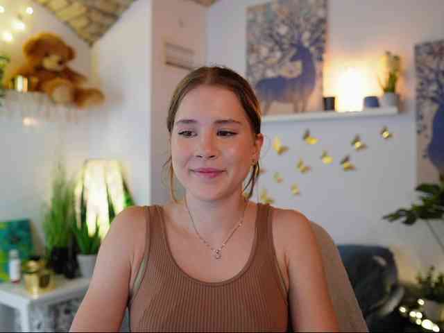 EmilyBlake webcam