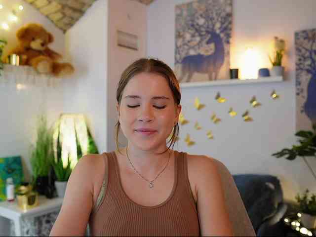 EmilyBlake webcam