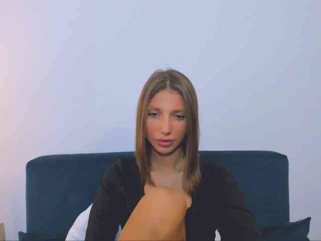 EmmaAngel Live Webcam on BongaCams