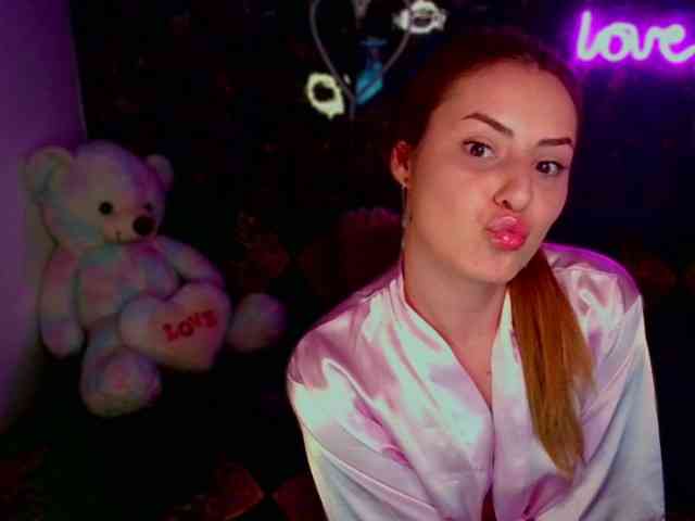 bettyy23 webcam