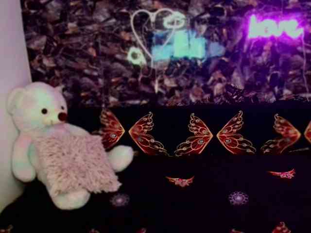 bettyy23 webcam