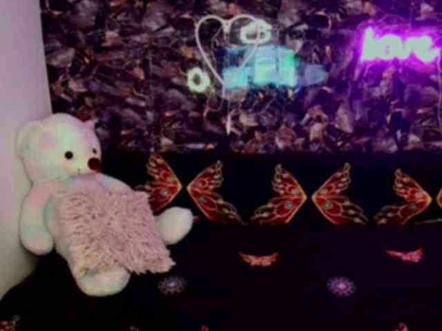 bettyy23 webcam