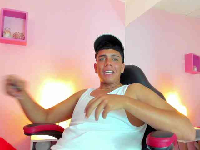 AlexCoxx AlexCoxx