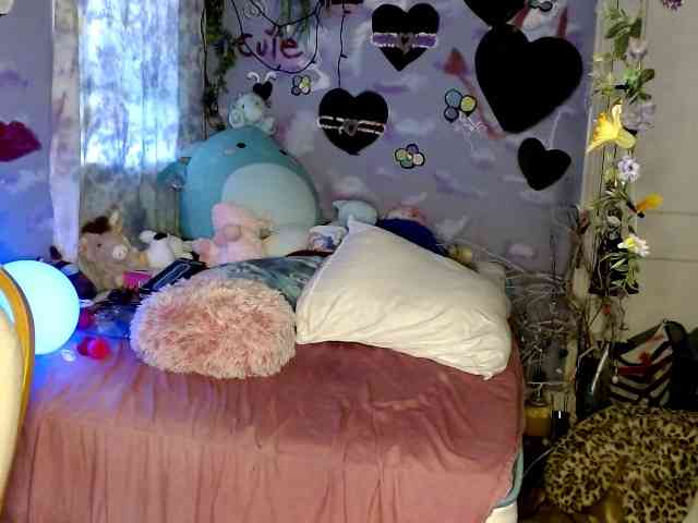 online nude chat room Ikitty90