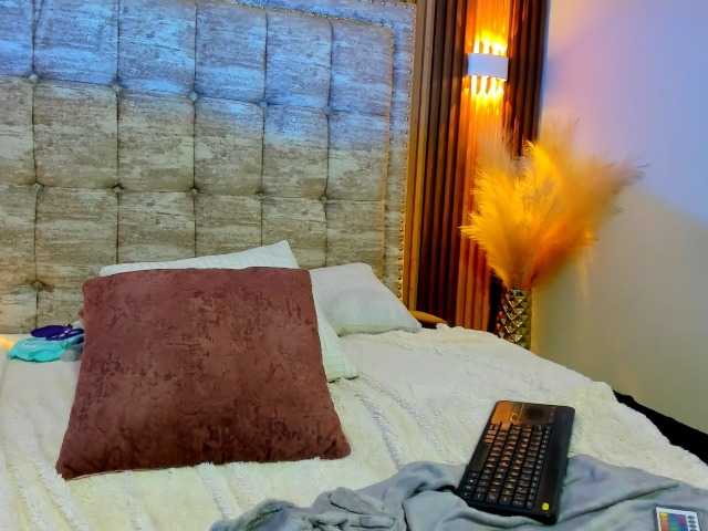  Kiara-Smith chat room