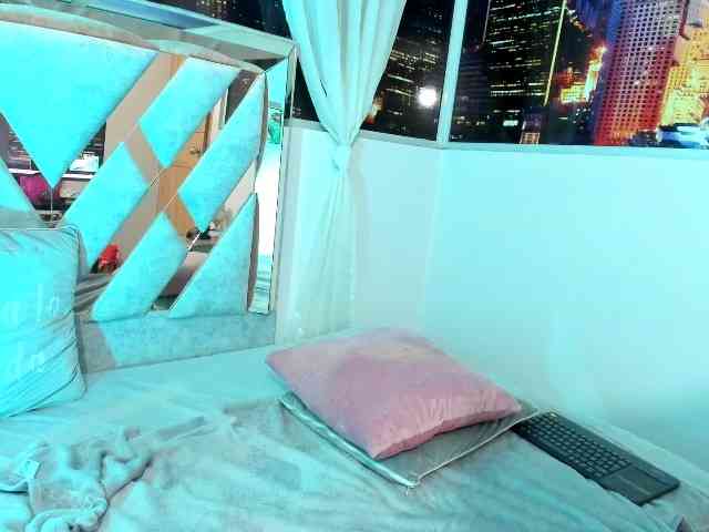 Kiara-Smith webcam