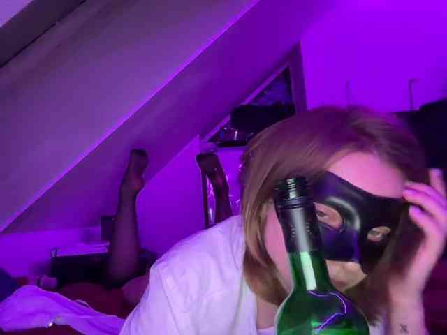 Miravella Live Webcam on BongaCams
