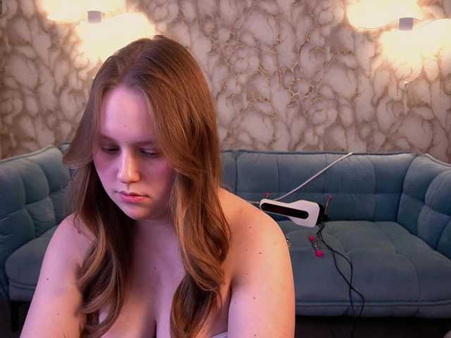 CrystallPaws's BongaCams show and profile