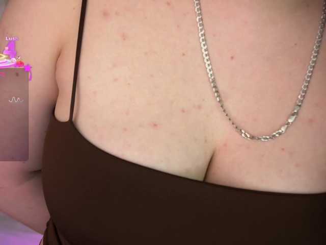 CrystallPaws's BongaCams show and profile