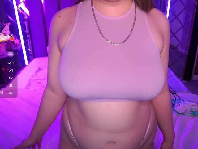 CrystallPaws's BongaCams show and profile