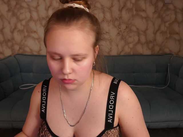 CrystallPaws's BongaCams show and profile