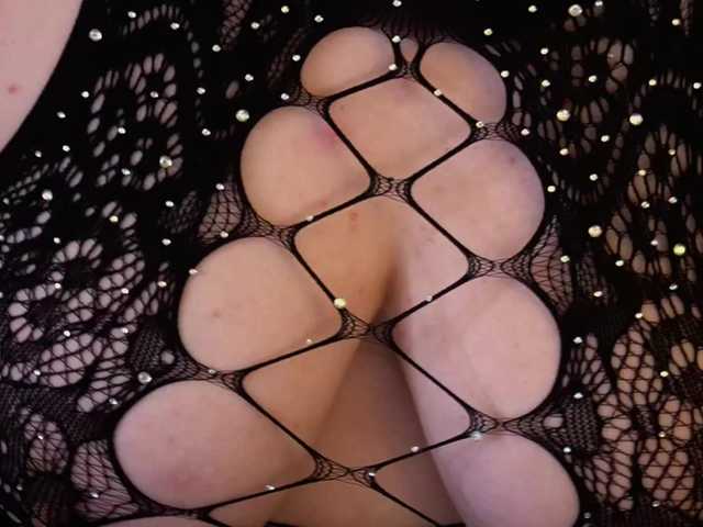 CrystallPaws's BongaCams show and profile