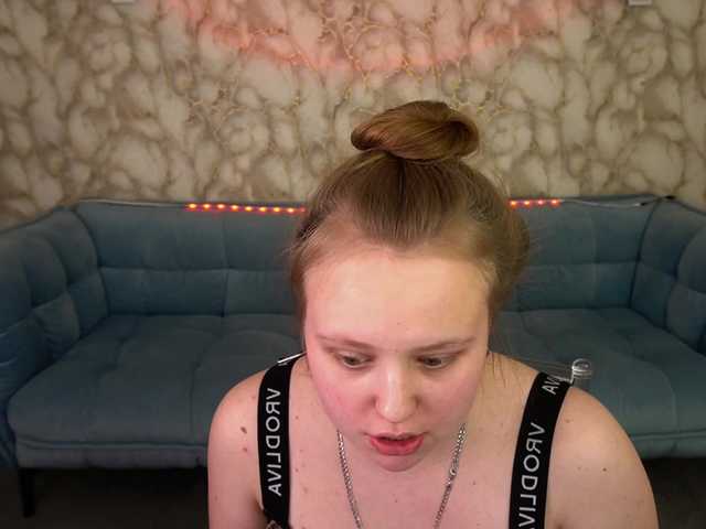 CrystallPaws's BongaCams show and profile