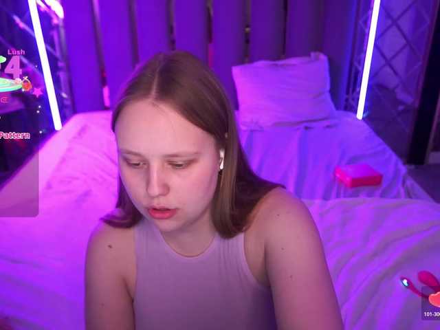 CrystallPaws's BongaCams show and profile