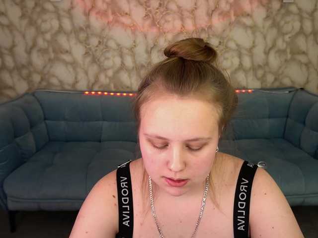 CrystallPaws's BongaCams show and profile