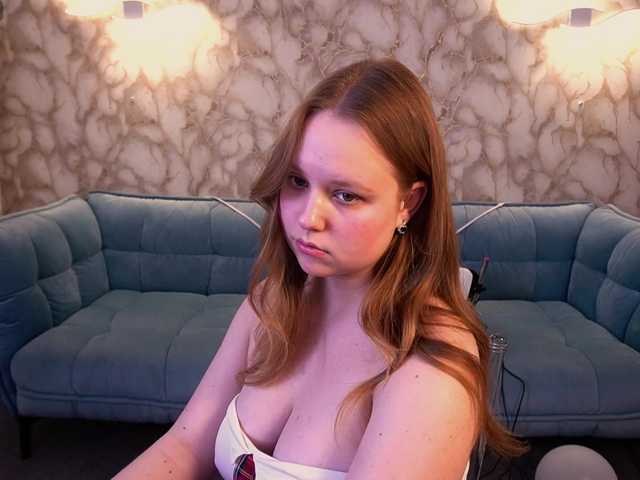 CrystallPaws's BongaCams show and profile