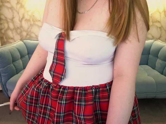 CrystallPaws live cam profile