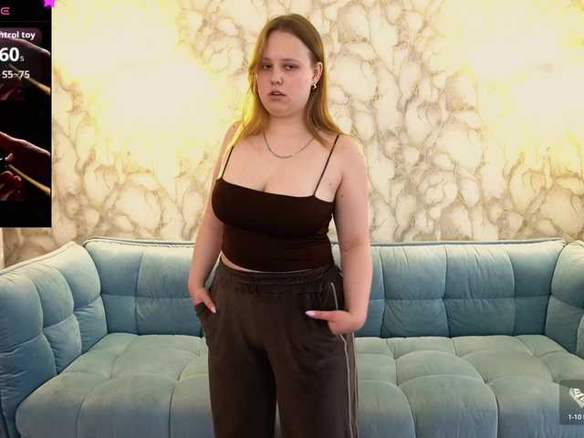 CrystallPaws's BongaCams show and profile