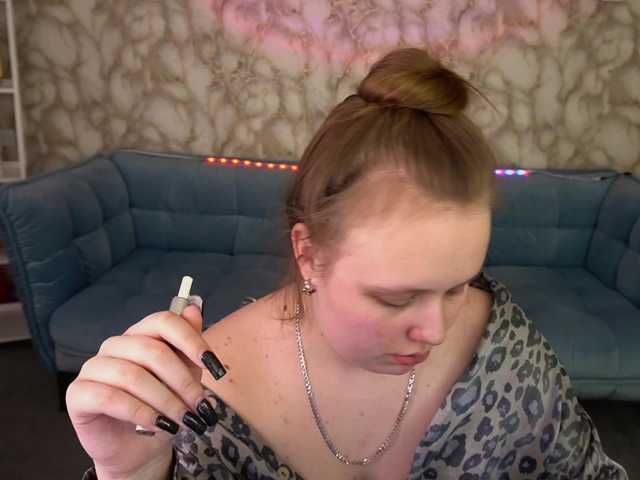 CrystallPaws's BongaCams show and profile