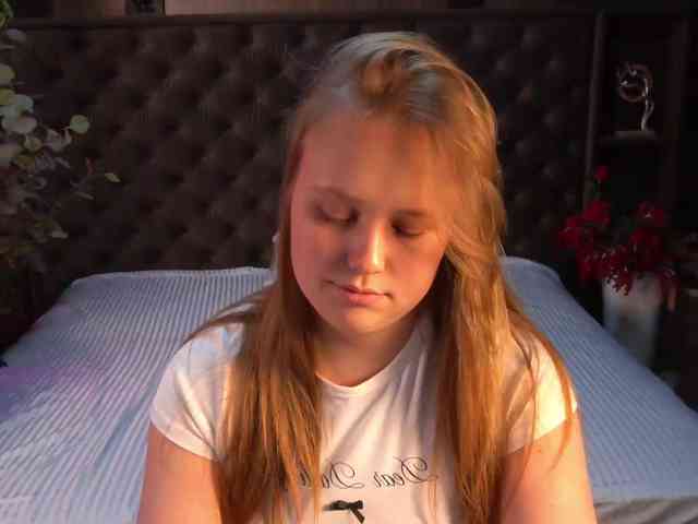 CrystallPaws Live Webcam on BongaCams