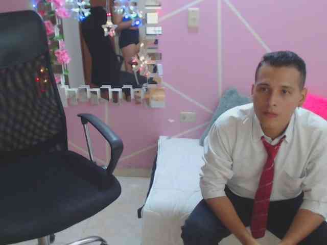 SOFIA-AND-LIAM webcam