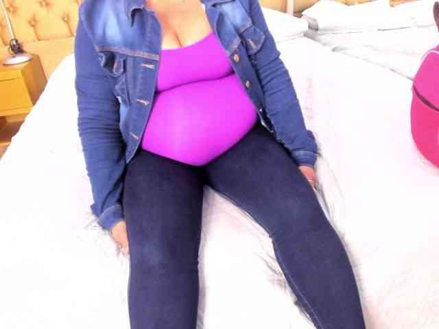 AmaranthaGrey webcam
