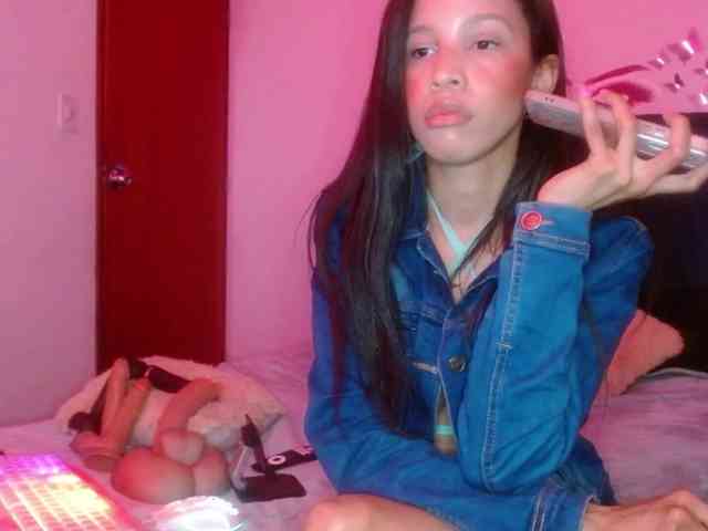 Keylertrue18 webcam