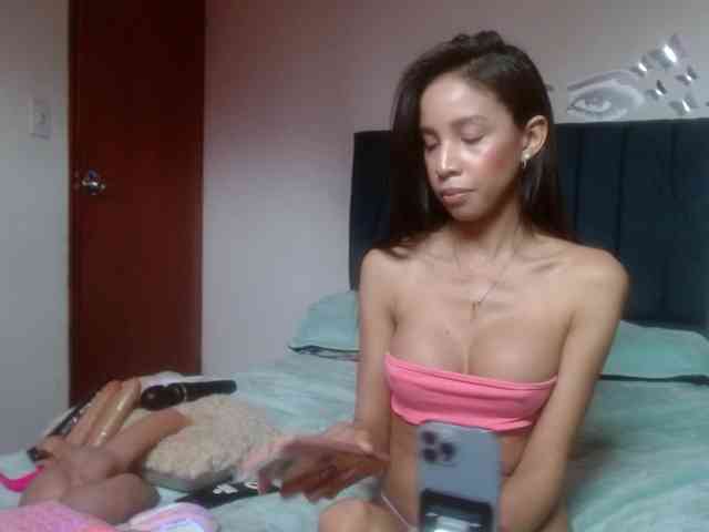 Keylertrue18 webcam