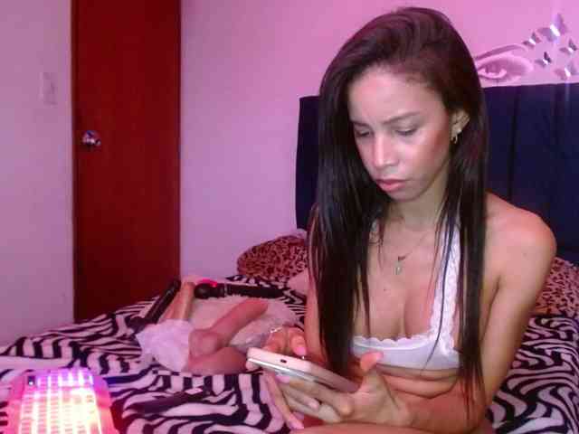 Keylertrue18 webcam