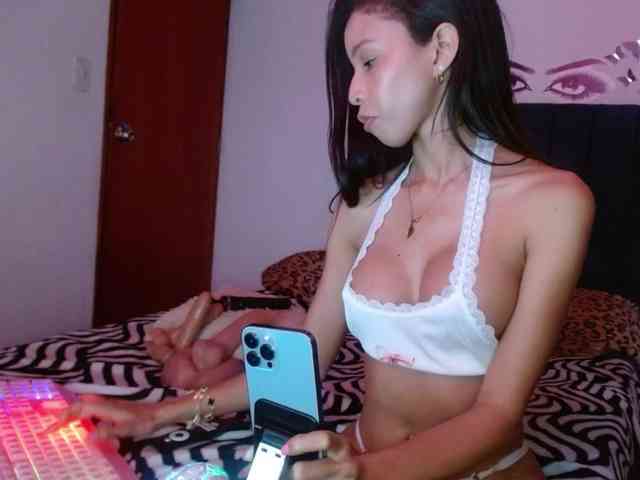Keylertrue18 webcam