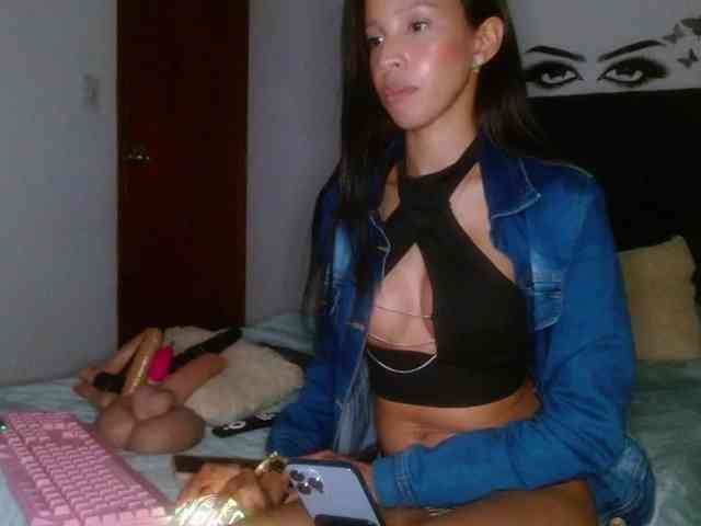 Keylertrue18 webcam