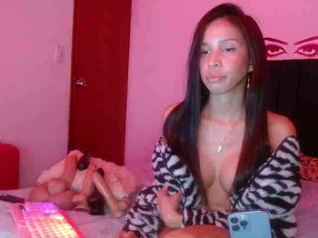 Keylertrue18 webcam