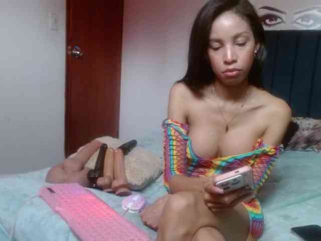 Keylertrue18 webcam