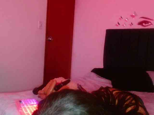 Keylertrue18 webcam