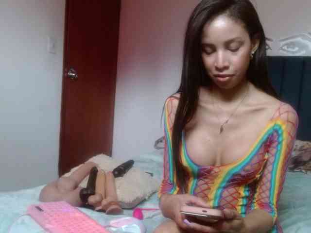 Keylertrue18 webcam