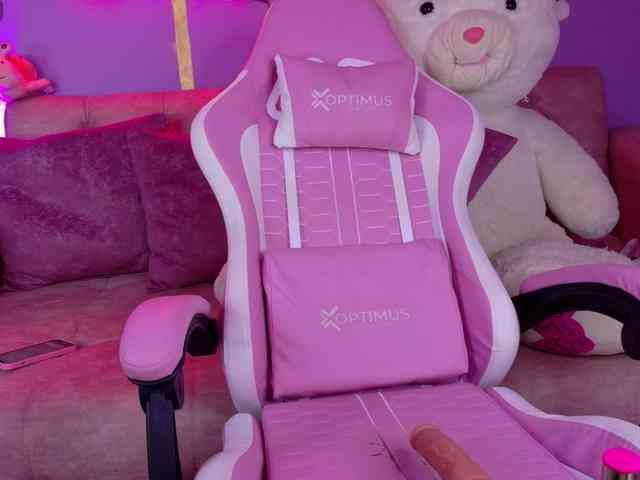 Chloegil webcam