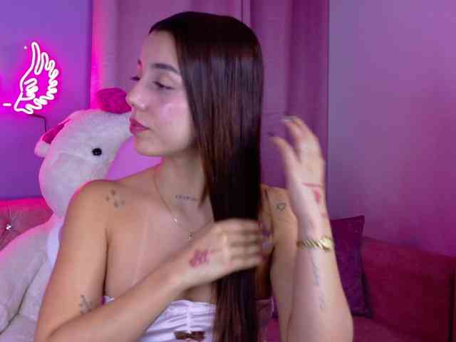 Chloegil webcam