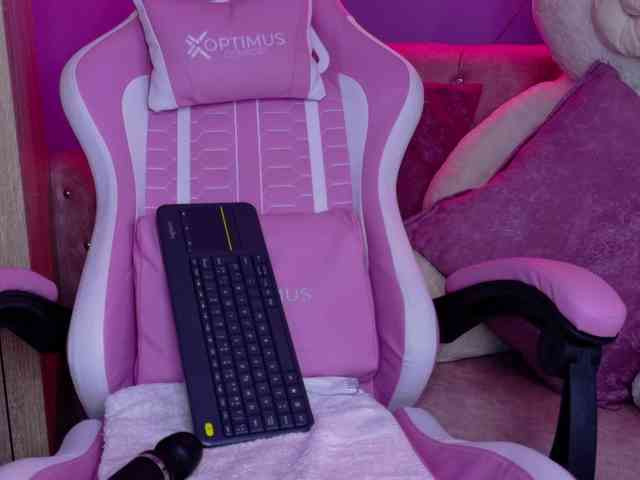 Chloegil webcam