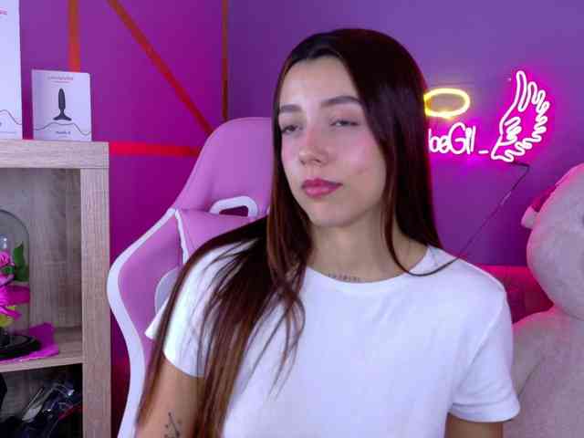 Chloegil webcam
