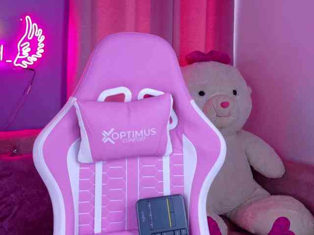 Chloegil webcam