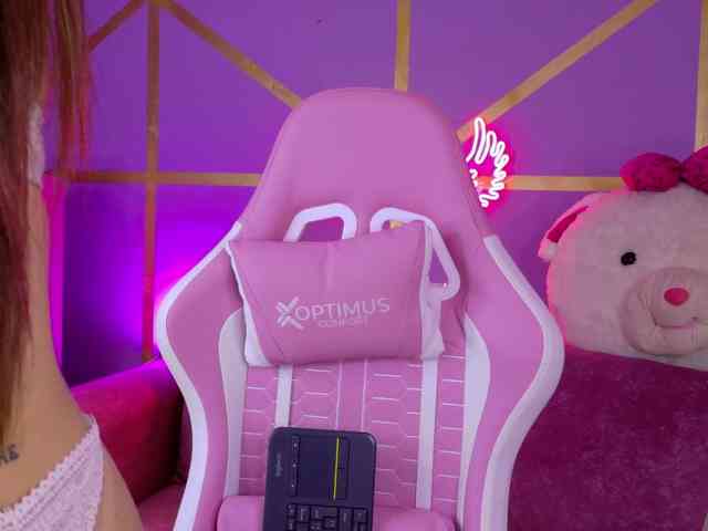 Chloegil webcam