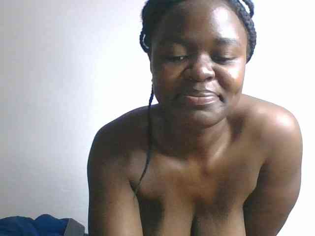 Freaky-ebonie webcam