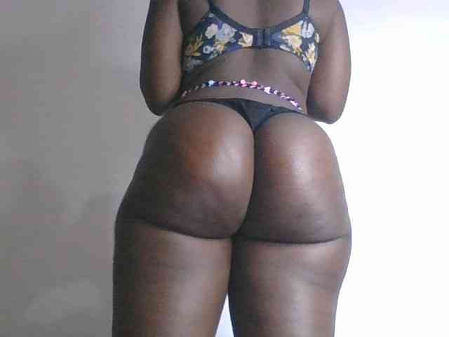 Freaky-ebonie webcam