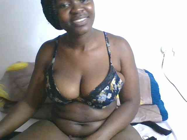 Freaky-ebonie webcam
