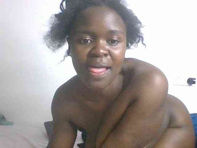 Freaky-ebonie webcam