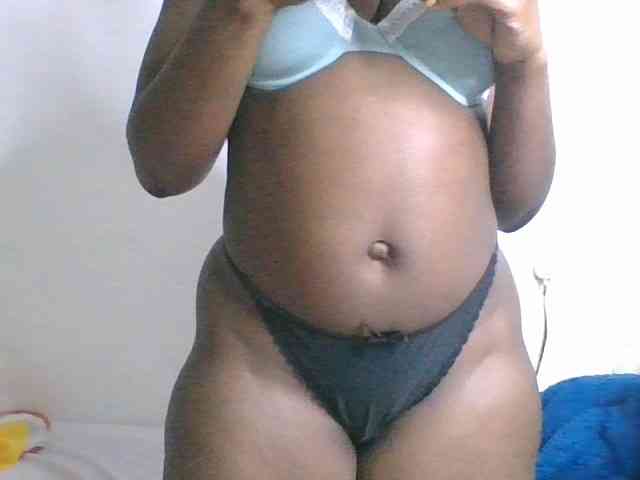 Freaky-ebonie webcam