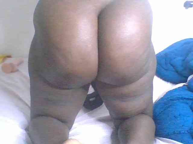 Freaky-ebonie webcam