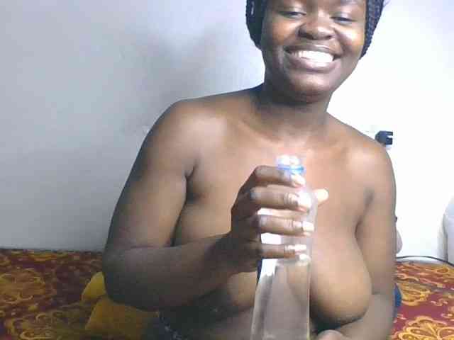 Freaky-ebonie webcam