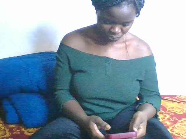 Freaky-ebonie webcam