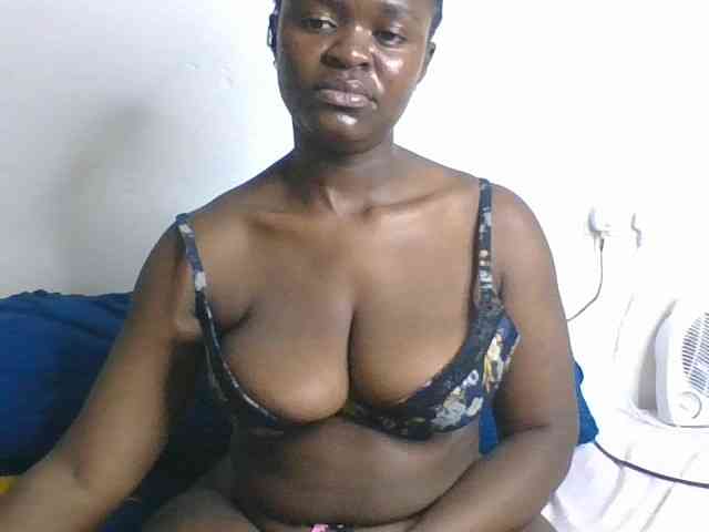Freaky-ebonie webcam